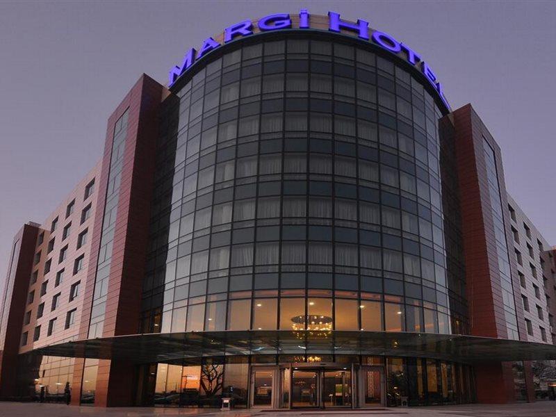 فندق مارغي أديرني المظهر الخارجي الصورة Marriott Hotel in Riyadh