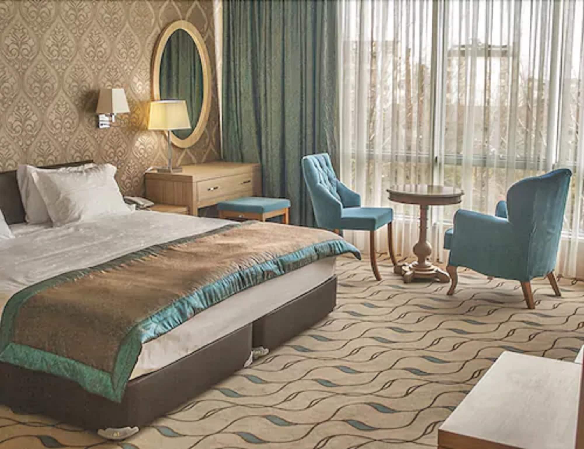 فندق مارغي أديرني المظهر الخارجي الصورة A room at the hotel